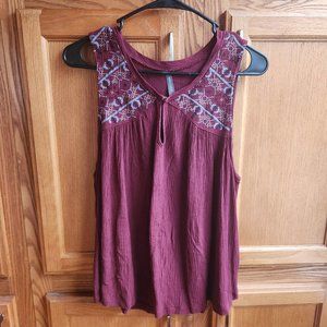 Massini Burgundy Embroidered Tank Top Size Large
